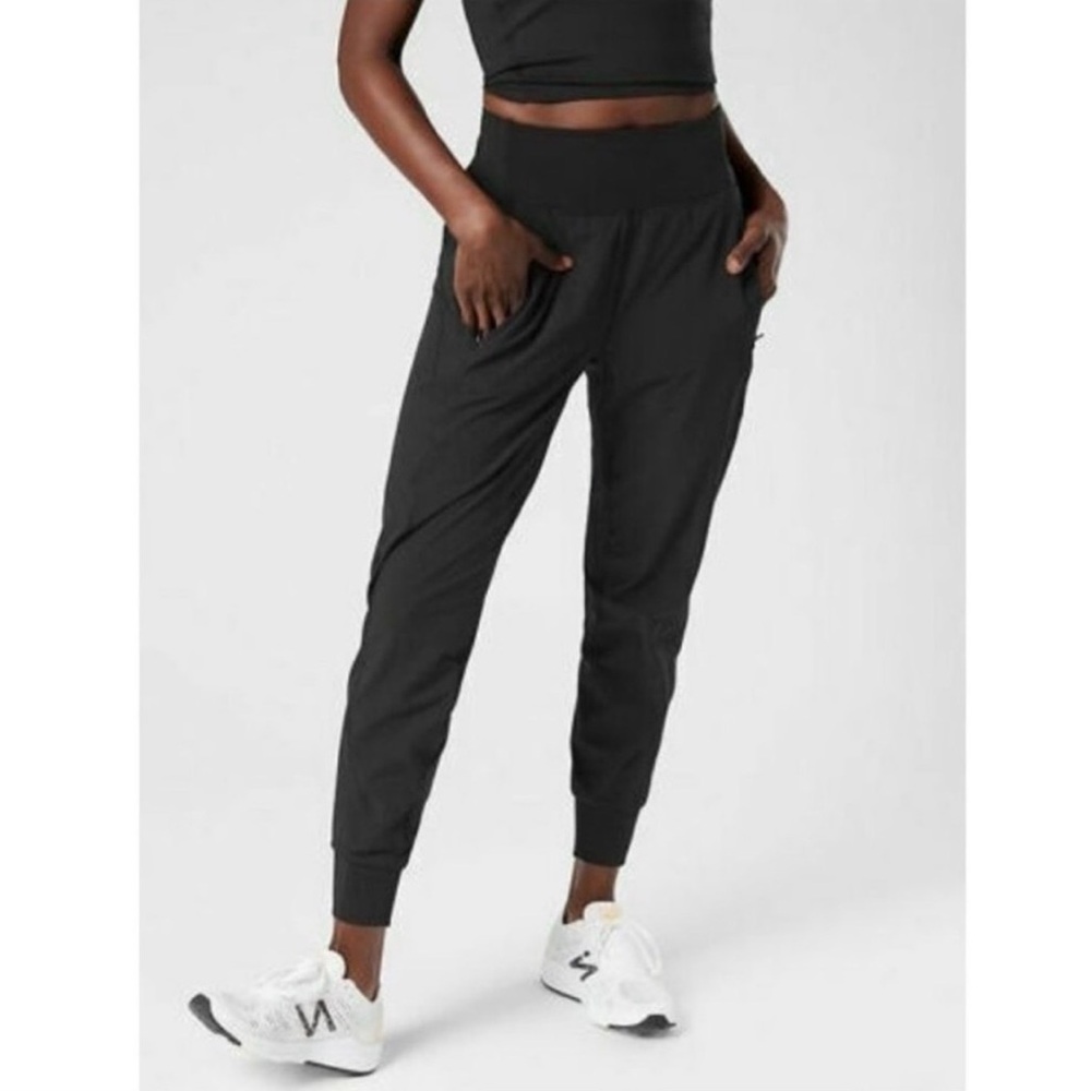 Athleta Black Distance Jogger Pants Size MT Medium